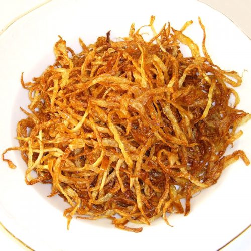 fried onions ae commonly uswed for cooking an dtopping other iranian dishes