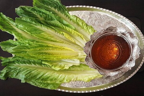 lettuce and sekanjabin syrup